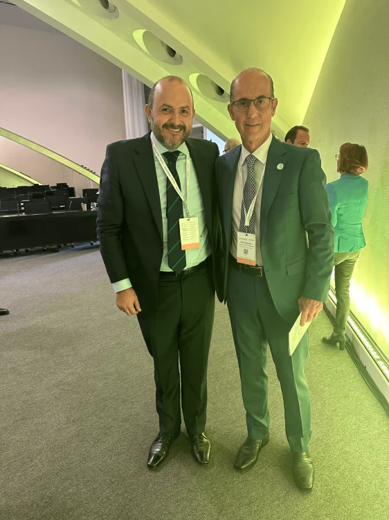 Fl�vio Toledo com Dr. Ricardo Villanueva Lomeli, reitor da Universidade de Guadalajara