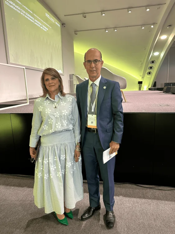 Fl�vio Toledo, com a Dra. Maritza Rond�n Rangel, reitora da Universidade Cooperativa da Col�mbia