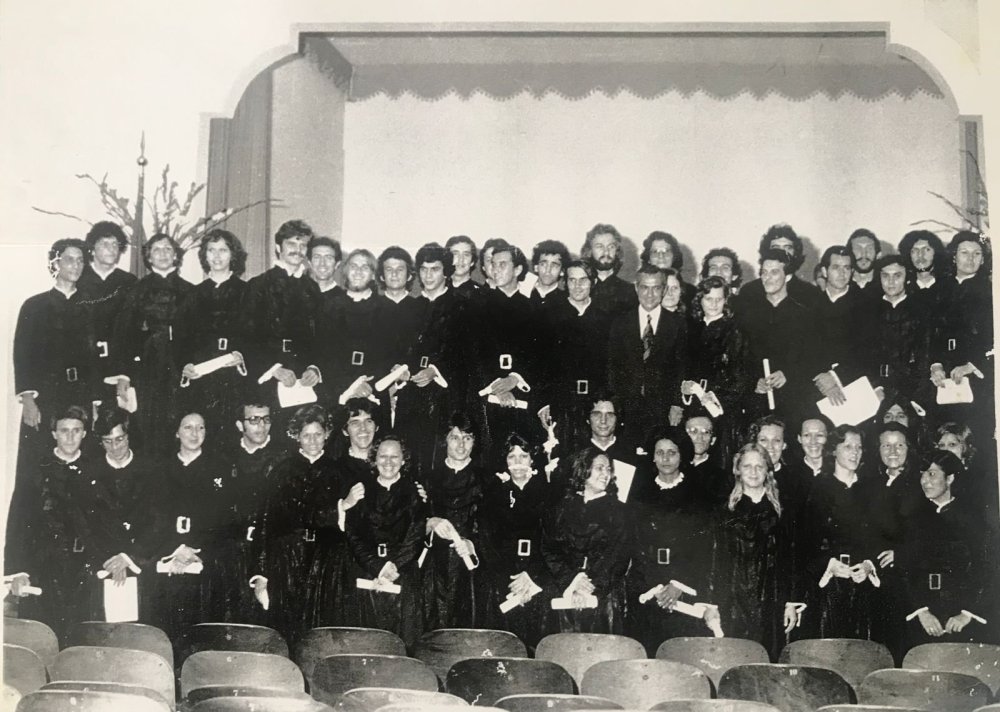 Em 1974