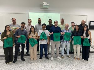 'Caf� com Neg�cios' uniu estudantes e egressos em Botucatu