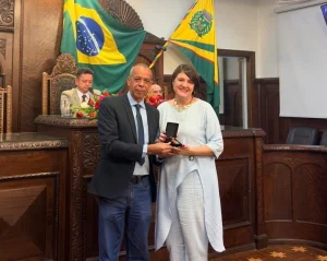 Iteana recebe medalha 'M�rito da Sa�de'