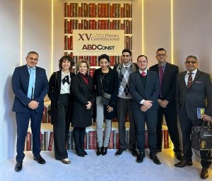 Mestrandos participam de evento da ABDConst