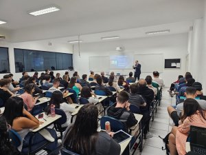 Direito Botucatu recebeu palestras sobre lideran�as femininas e Gest�o estrat�gica