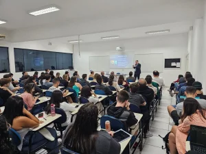 Direito Botucatu recebeu palestras sobre lideranas femininas e Gesto estratgica