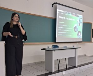 Egressa palestrou sobre registros empresariais