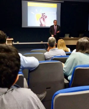 Professor da ITE palestra no 1 Seminrio de Valorao de Startups de Minas Gerais
