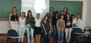 Ex-alunas de Servi�o Social contam suas experi�ncias para alunos do quarto ano