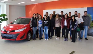 Iteanos visitam a Toyota e a Cacau Show