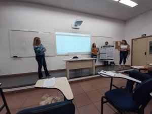 Aula interdisciplinar � realizada entre alunos de Servi�o Social e Direito