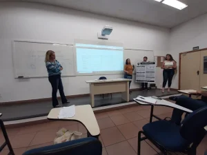 Aula interdisciplinar  realizada entre alunos de Servio Social e Direito