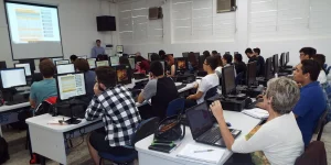 'Tcnicas de investimento na Bolsa' foi tema de curso