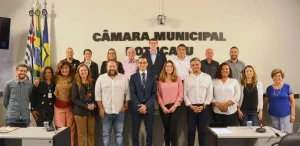 ITE ajuda em processo de elaborao de projeto aprovado na Cmara de Botucatu
