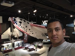 Iteano participa como volunt�rio na maior feira internacional de avia��o