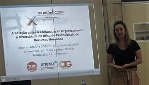 Professora da ITE expe na 12 Abrapcorp