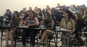 Alunos de Servi�o Social t�m trabalhos avaliados por profissionais da �rea