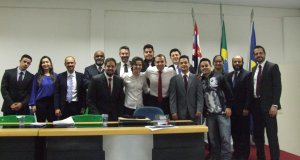 Direito Botucatu realiza J�ri Simulado