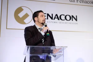 Professor da casa  eleito para o Conselho Consultivo da FBC