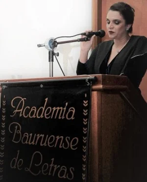 Professora Audrey Sabbatini  eleita membro da Academia Bauruense de Letras