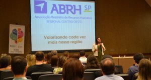 Iteanos participam de evento da ABRH