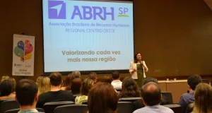 Iteanos participam de evento da ABRH
