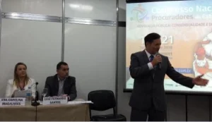 Professor Vanderlei Ferreira de Lima apresenta tese no Congresso Nacional de Procuradores de Estado