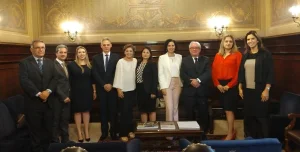 Professor da ITE visita Tribunal de Justia