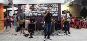 Banda Seu Madruga agitou o NAC Cultural
