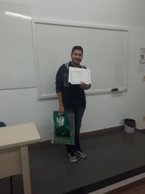 Estudantes s�o premiados por nota em Simulado da OAB