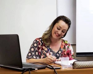 Professora da ITE publica na Revista Cambiassu