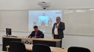 P�s: professor convidado palestrou sobre 'Decolonialismo Ind�gena'