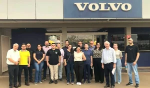 Visita Tcnica: alunos de ADM e Engenharia de Produo visitam a Volvo